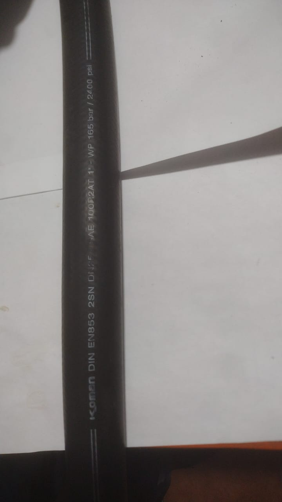 MANGUERA HIDRAULICA SAE 100R2AT 1" WP 165 BAR/2400 PSI