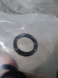 [91444-01400] RETEN GUARDA POLVO EJE DIRECCION CATERPILLAR MITSUBISHI